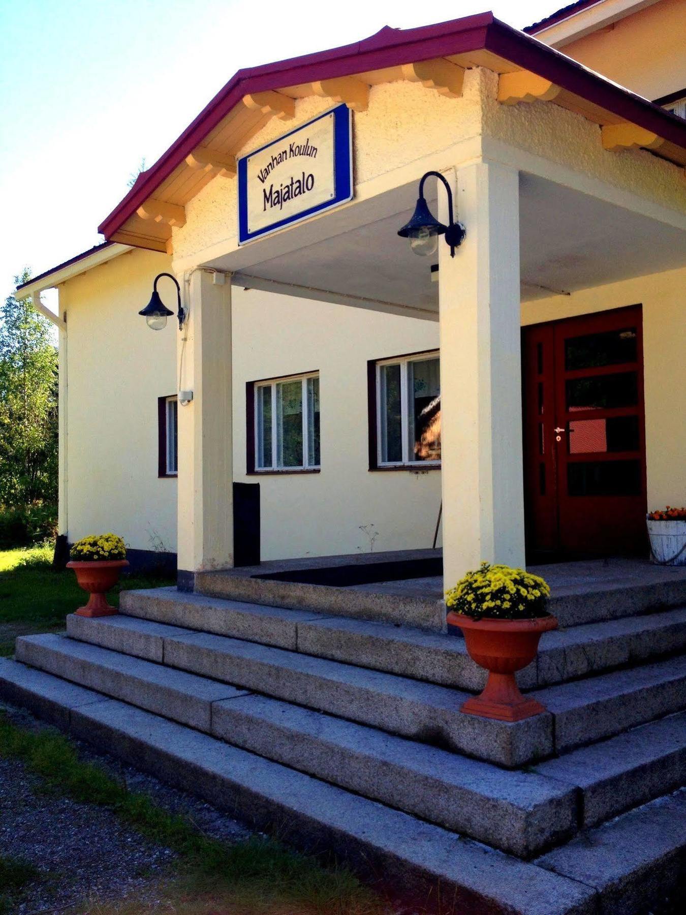 Vanhan Koulun Majatalo-Old School Guest House Колинкюла Экстерьер фото